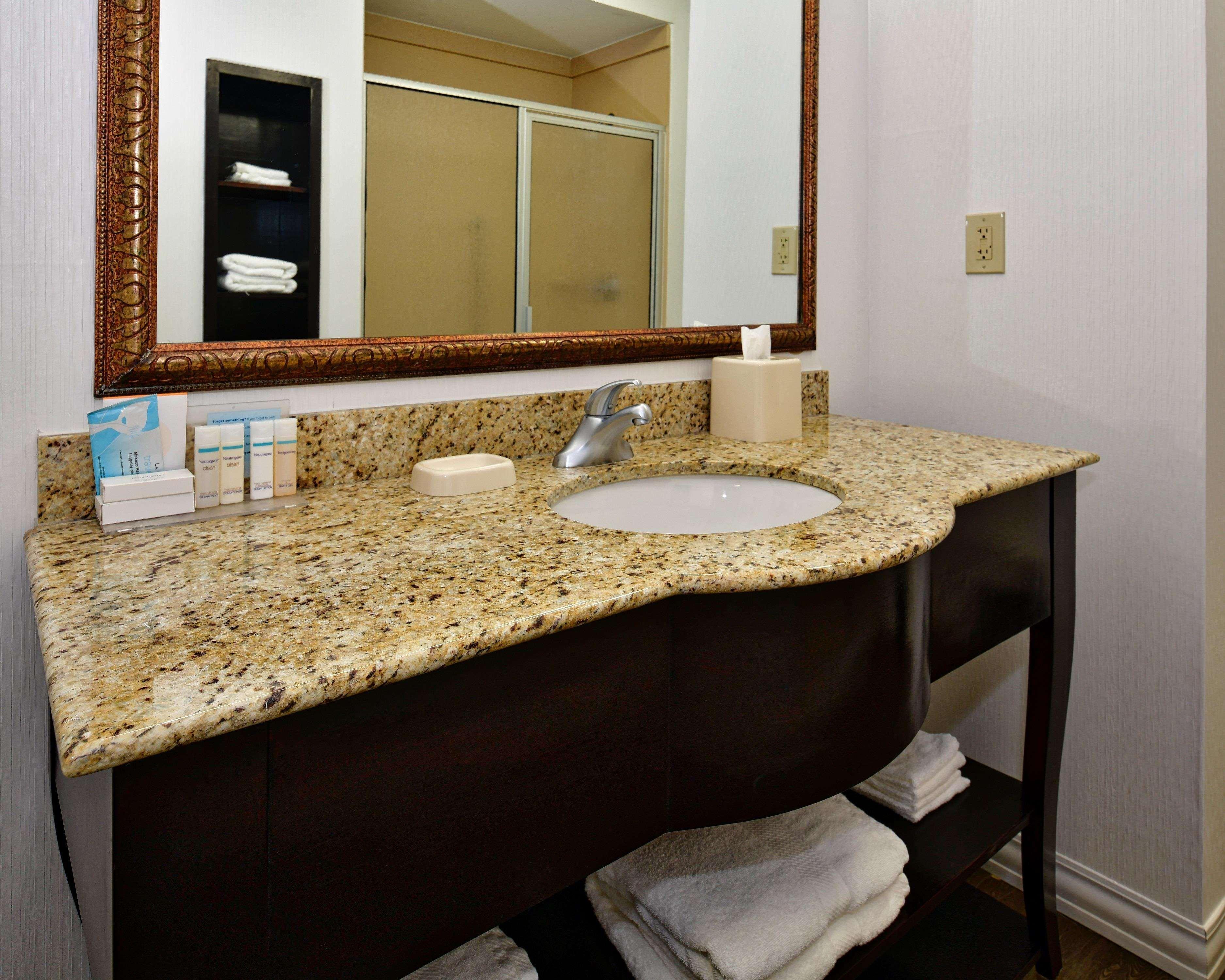Hampton Inn&Suites Fredericksburg Buitenkant foto